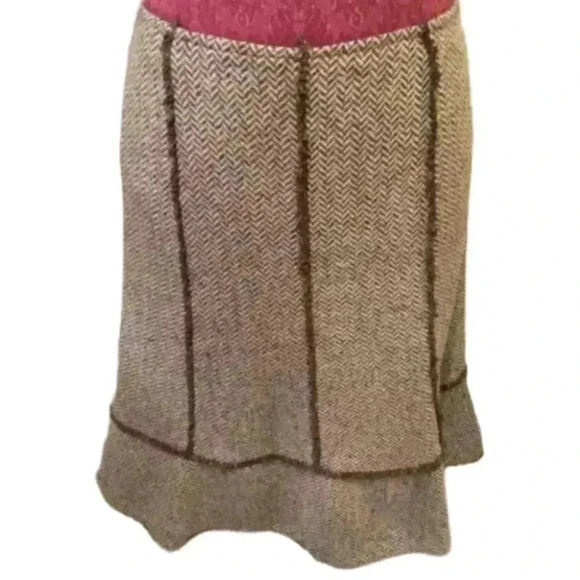 Loft Petite Brown Trumpet Sz 6P 55% silk 45% wool - Picture 6 of 6